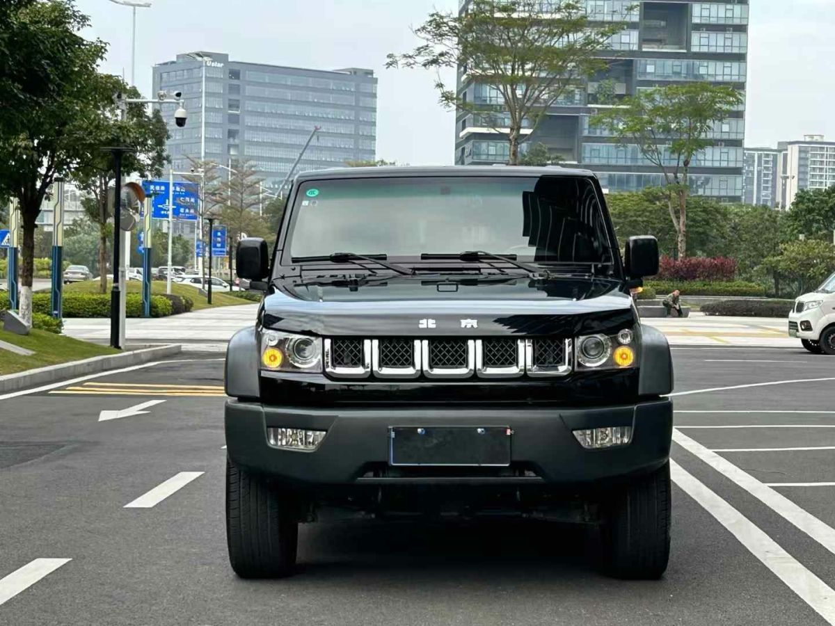 北京 BJ40  2018款 40L 2.0T 手動柴油四驅(qū)尊貴版圖片