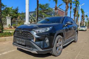 RAV4荣放 丰田 2.0L CVT两驱风尚版