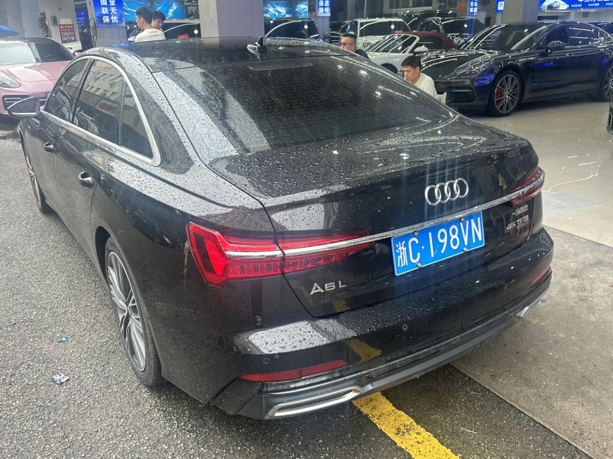 奧迪 奧迪A6L  2019款 45 TFSI quattro 臻選動(dòng)感型圖片