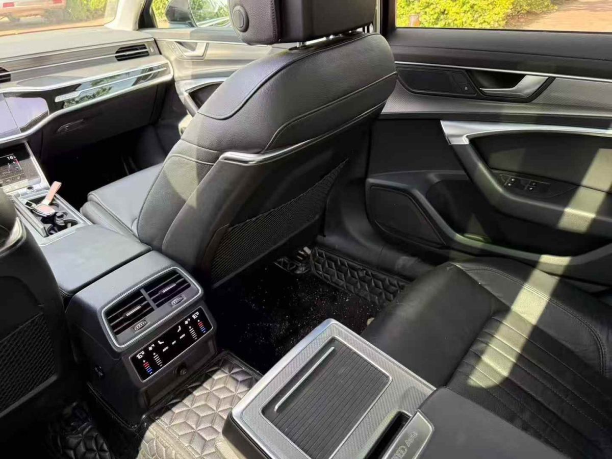 奧迪 奧迪A6  2021款 Avant 45 TFSI 先鋒派星辰版圖片
