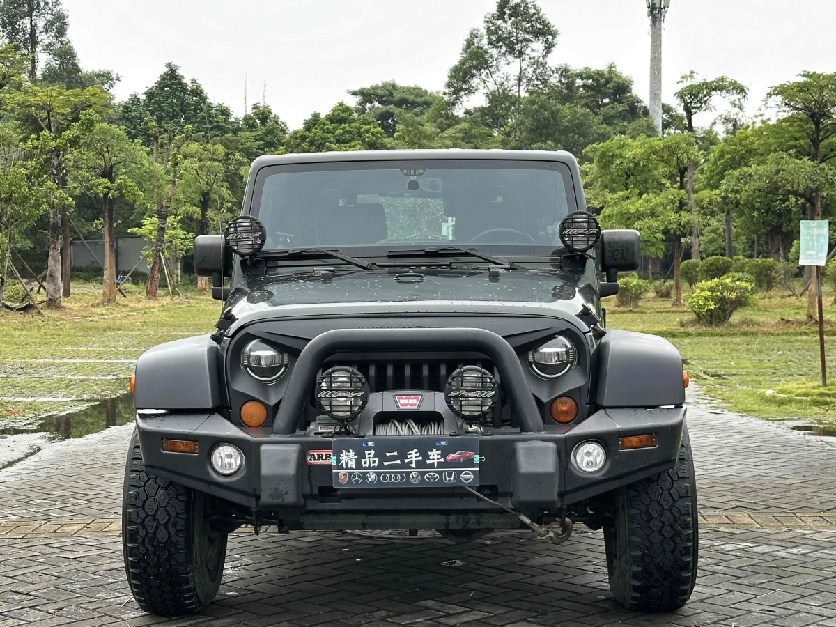 2012年10月Jeep 牧馬人  2011款 3.8L Rubicon 兩門版