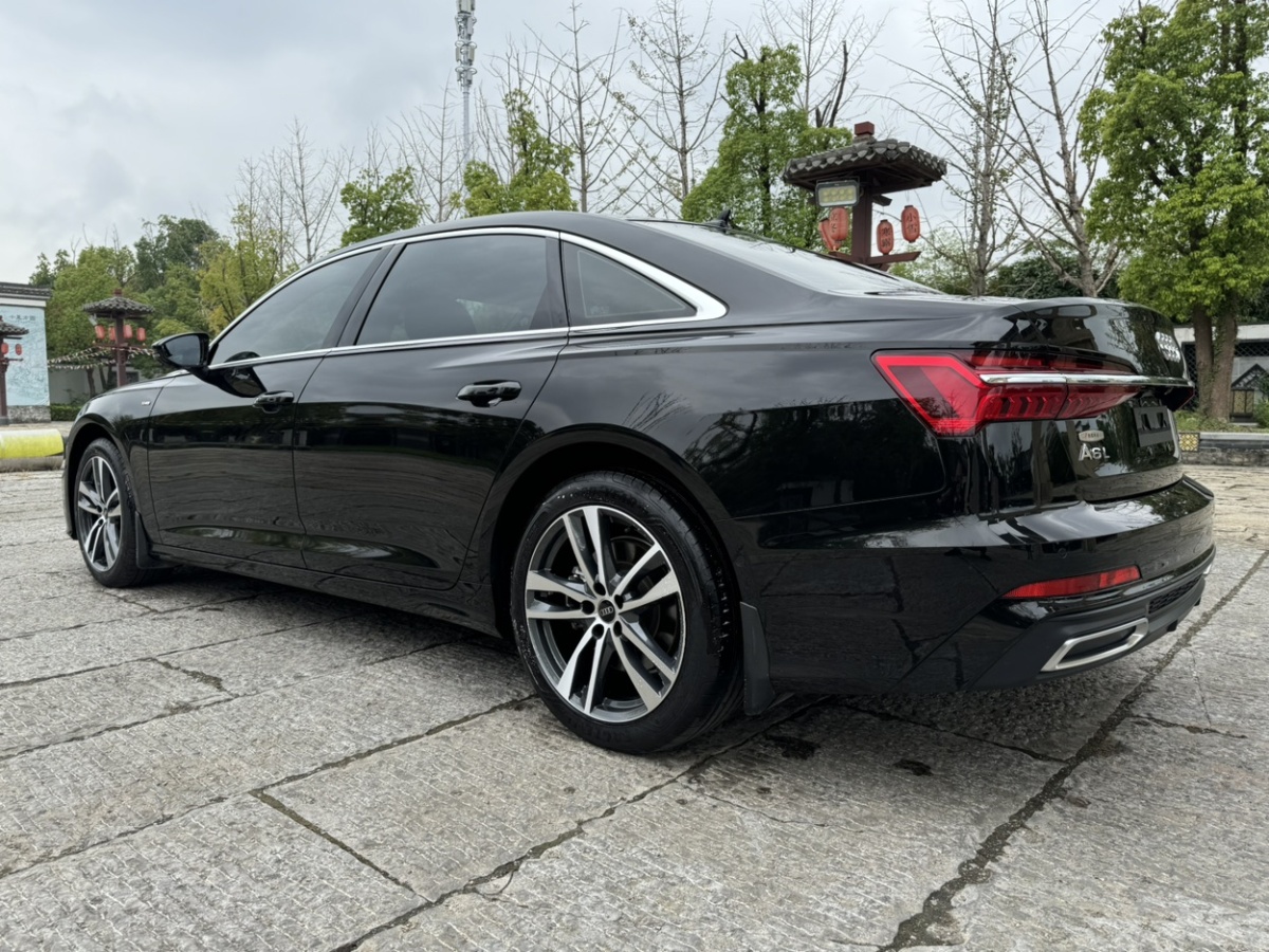 奧迪 奧迪A6L  2022款 40 TFSI 豪華動感型圖片