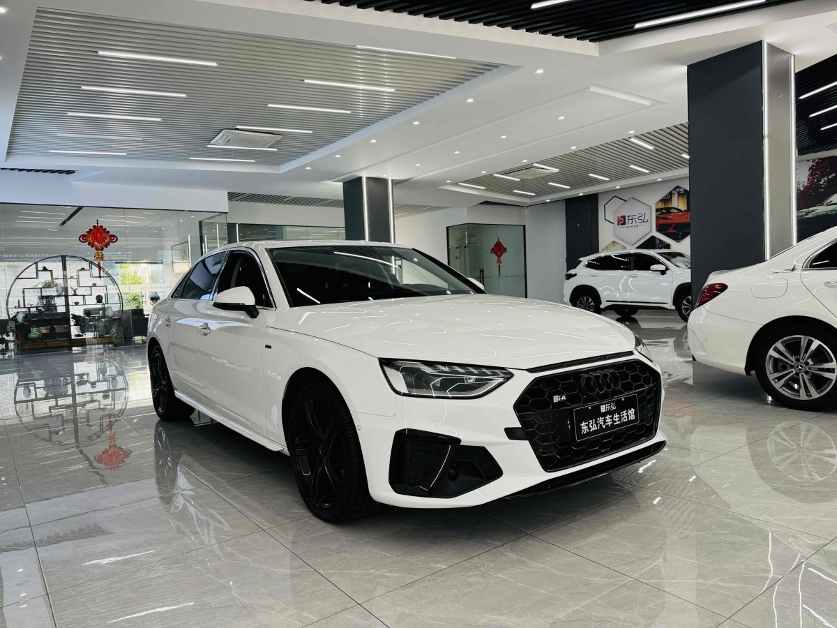 奧迪 奧迪A4L  2020款 40 TFSI 豪華動感型圖片