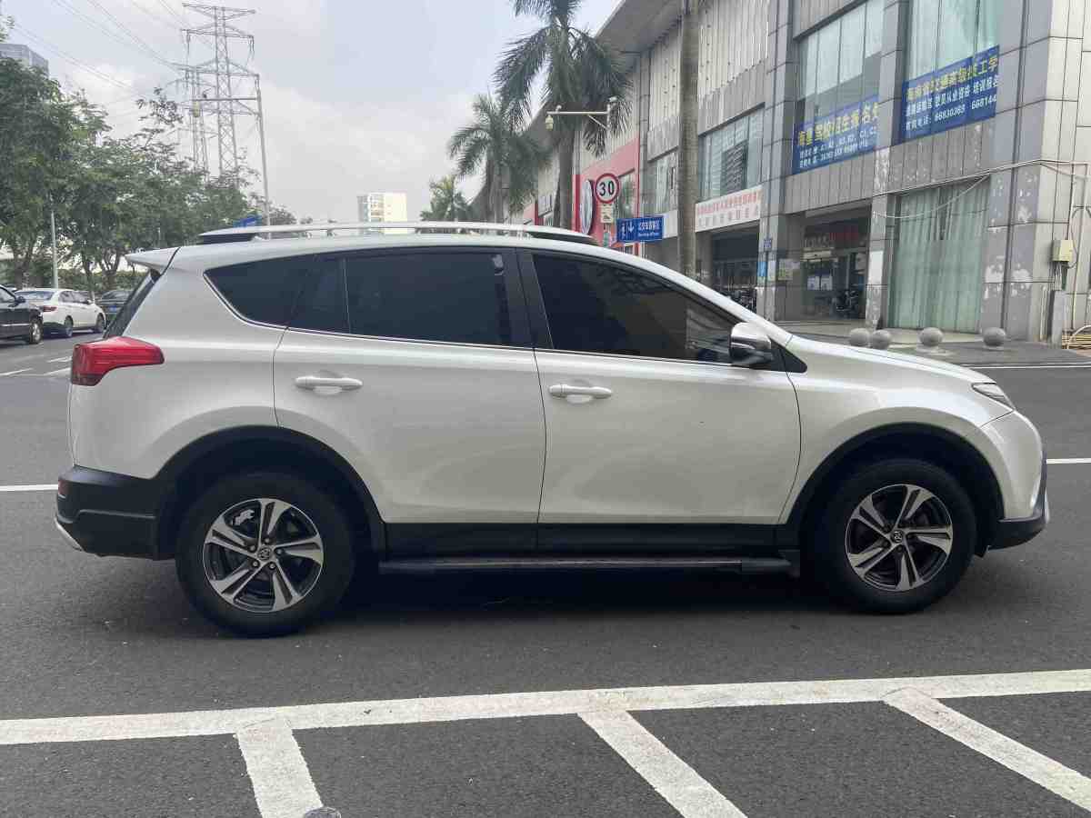 豐田 RAV4  2018款 榮放 2.0L CVT兩驅(qū)都市版圖片