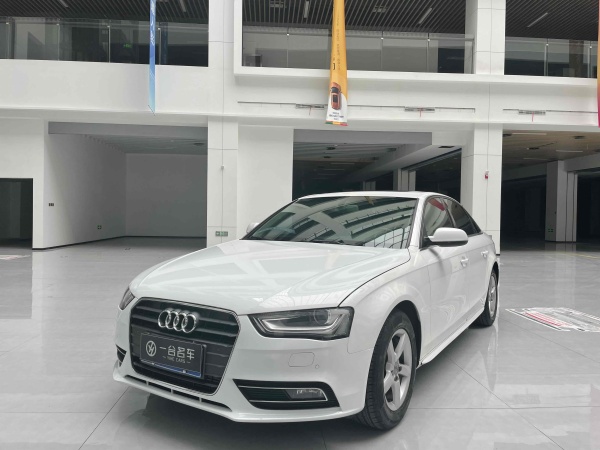 奥迪 奥迪A4L  2013款 35 TFSI 自动标准型