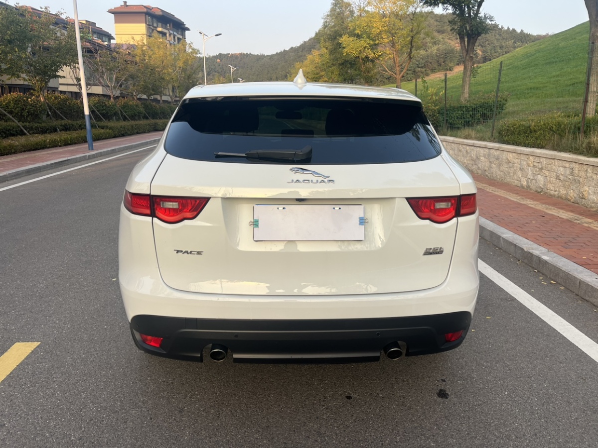 2018年07月捷豹 F-PACE  2018款 改款 2.0T 四驅(qū)R-Sport運(yùn)動(dòng)版