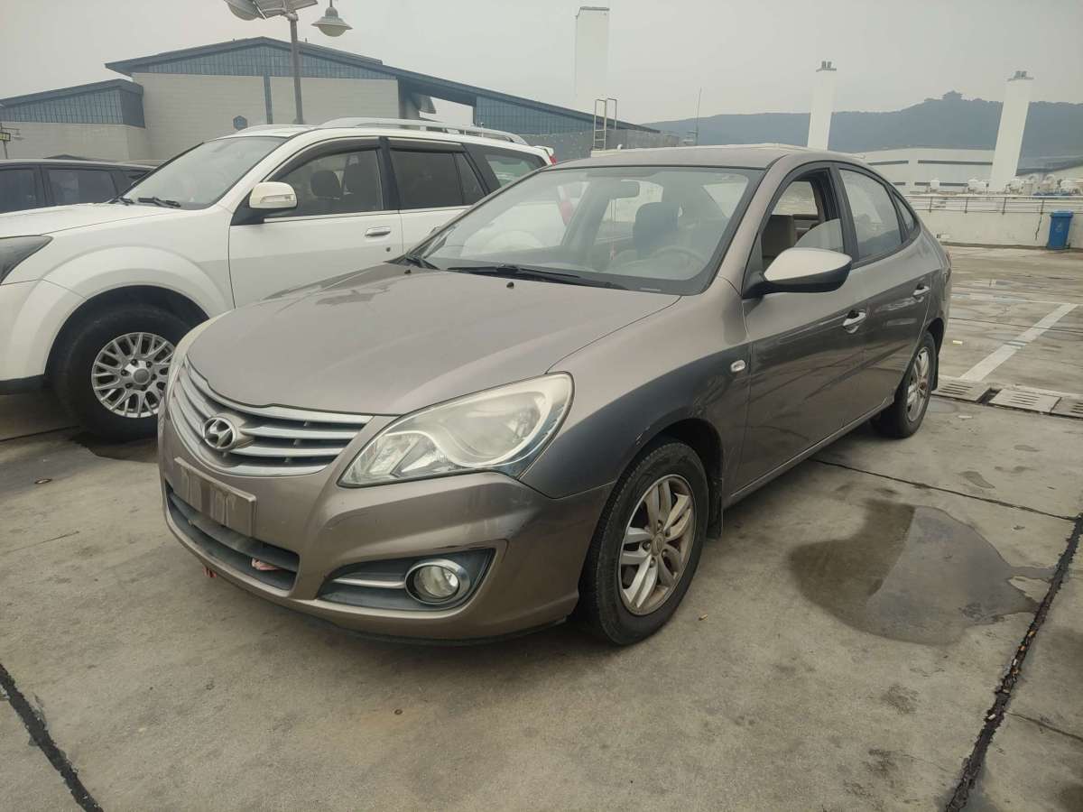 現(xiàn)代 悅動  2011款 1.6L 手動舒適型圖片