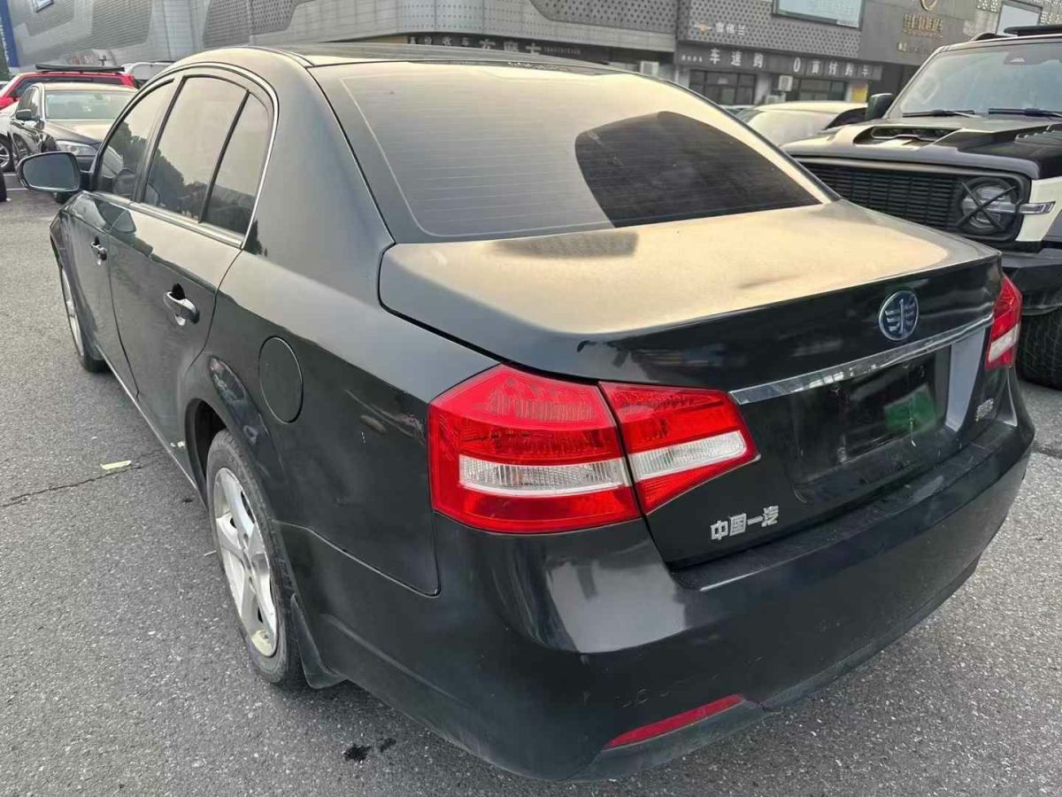 奔騰 B70  2012款 1.8L 自動時尚型圖片