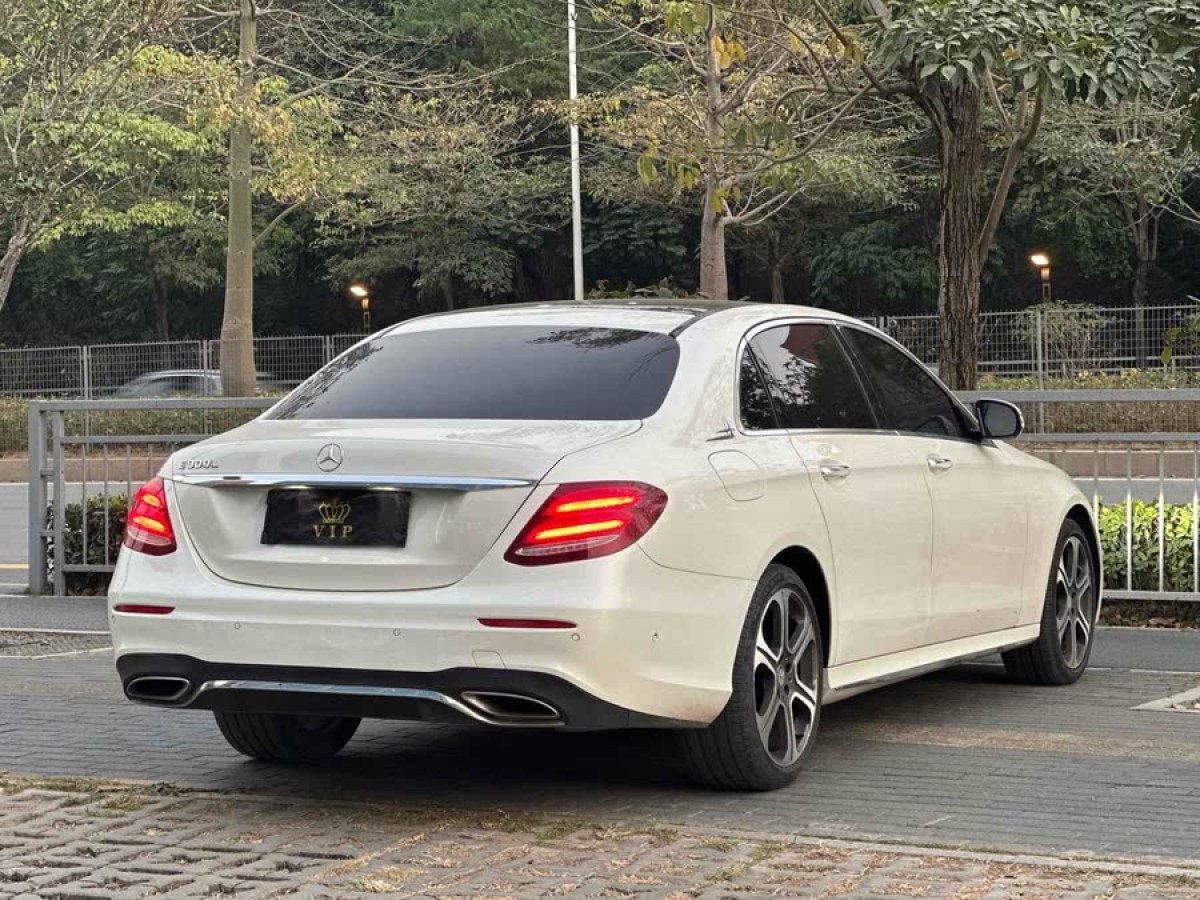 奔馳 奔馳E級  2016款 E 300 L 運動時尚型圖片