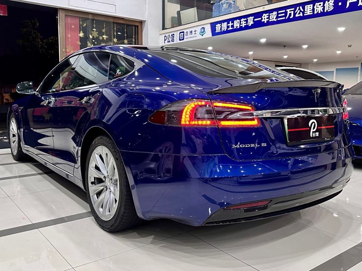 特斯拉 Model S  2017款 Model S 75D 標(biāo)準(zhǔn)續(xù)航版圖片