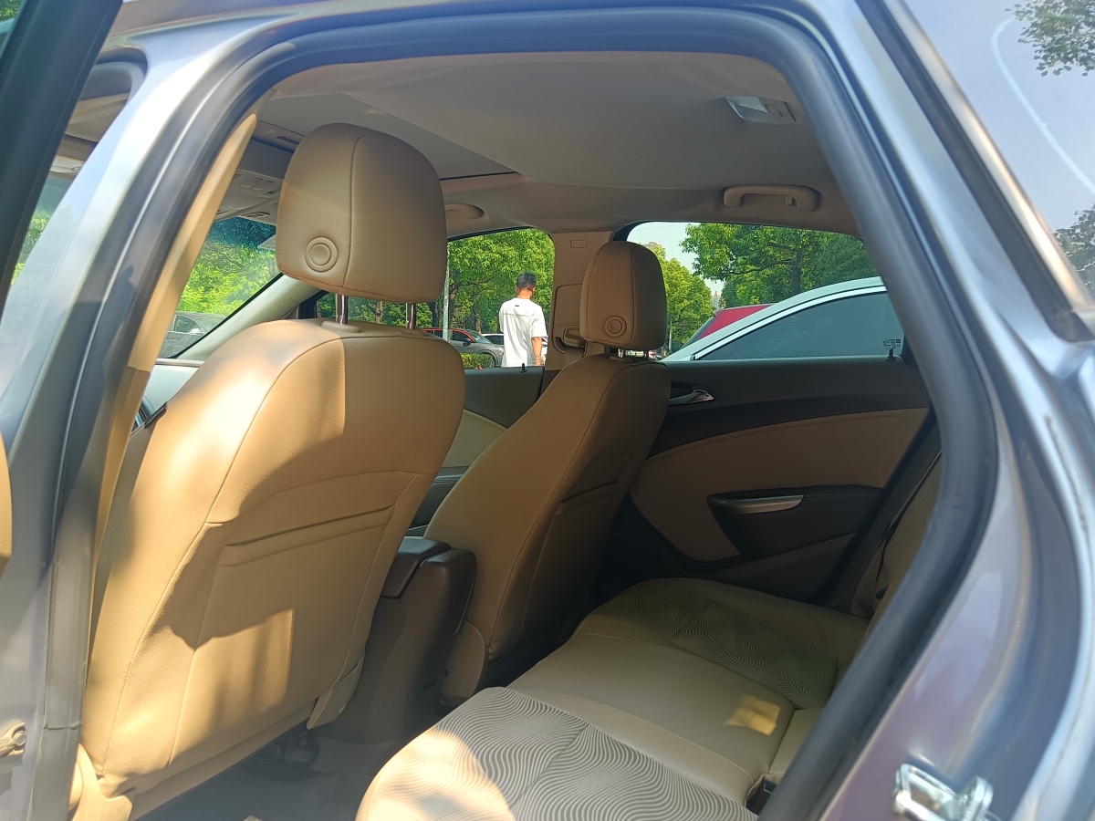 別克 英朗  2013款 GT 1.6L 自動(dòng)時(shí)尚版圖片