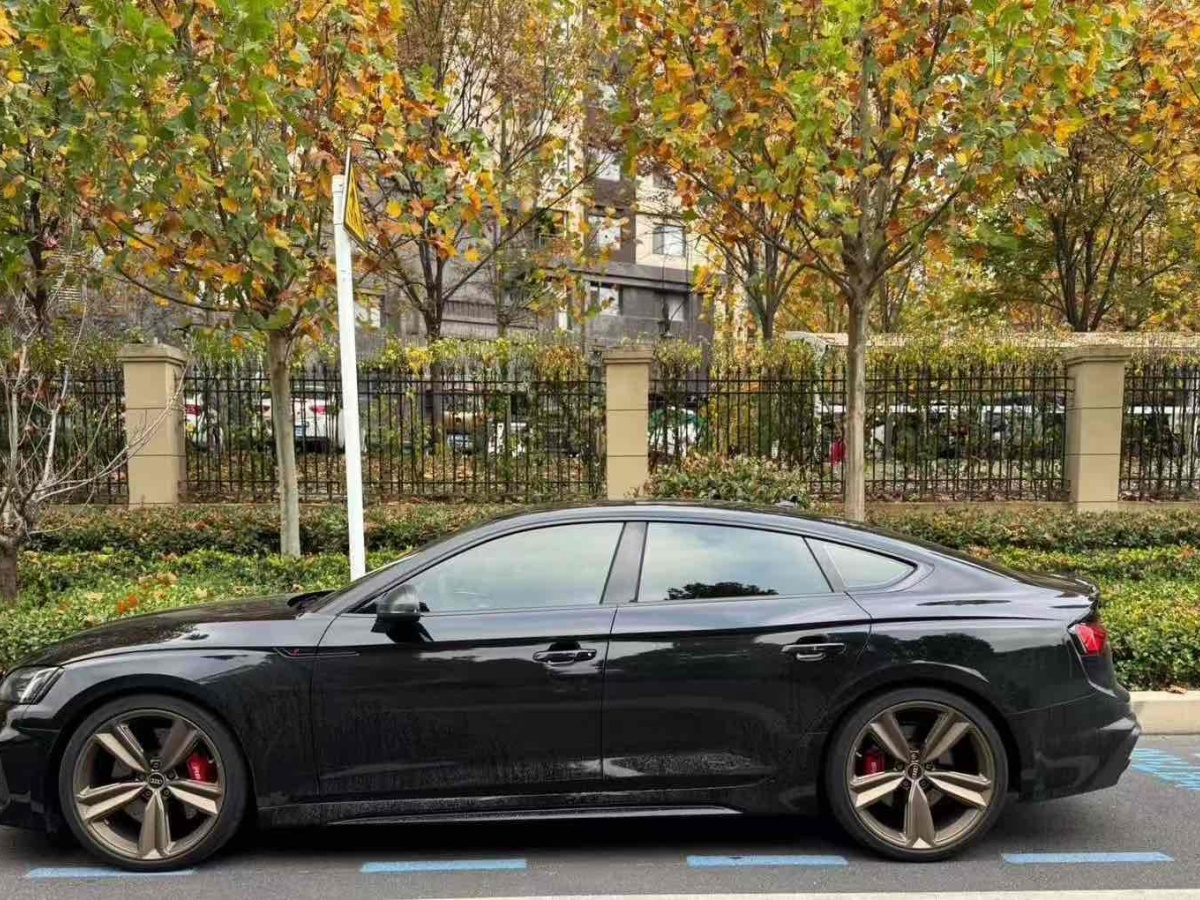 奧迪 奧迪RS 5  2021款 RS5 Sportback 暗金版圖片