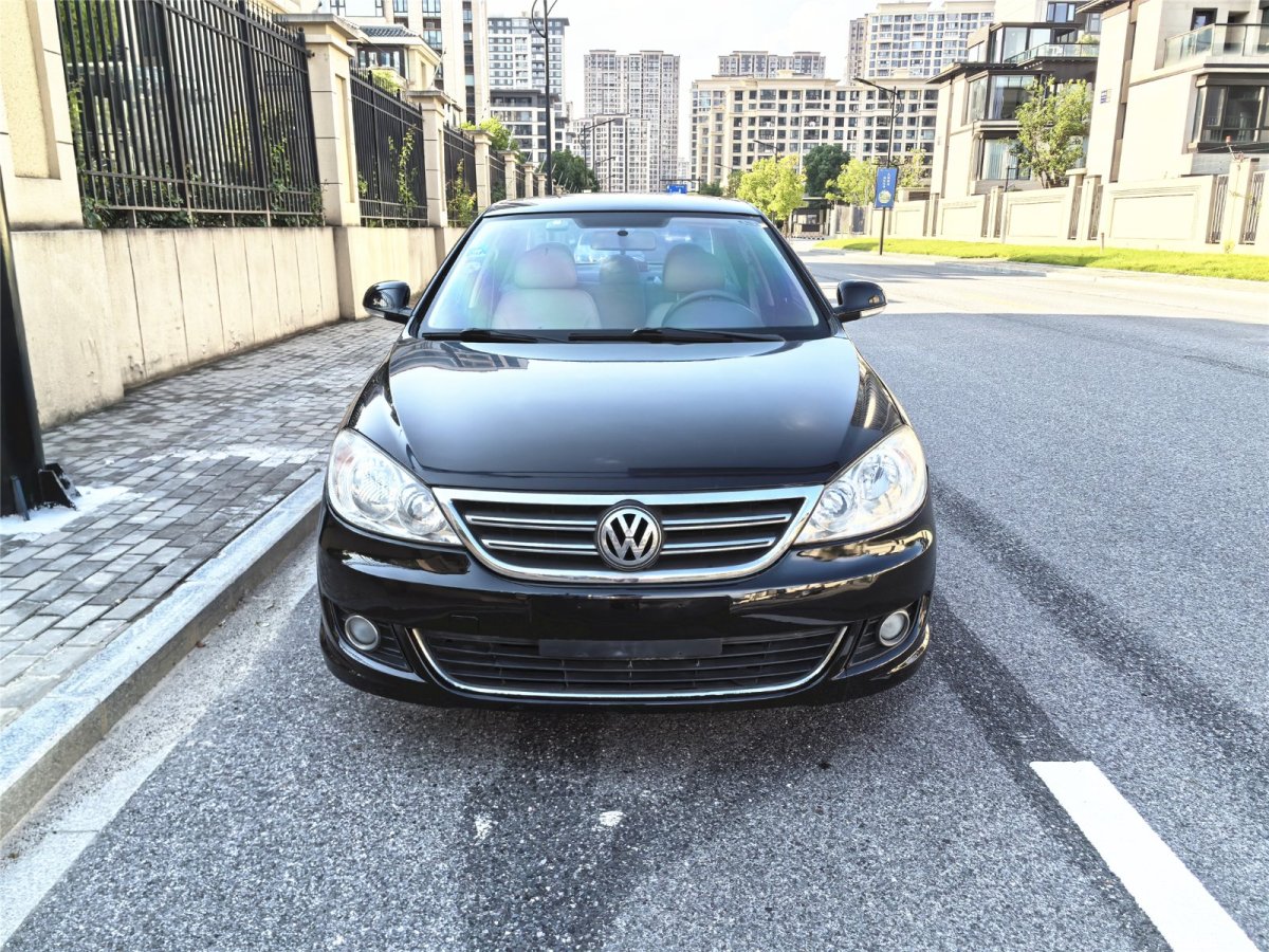 大眾 朗逸  2013款 1.4 TSI 豪華導(dǎo)航版圖片