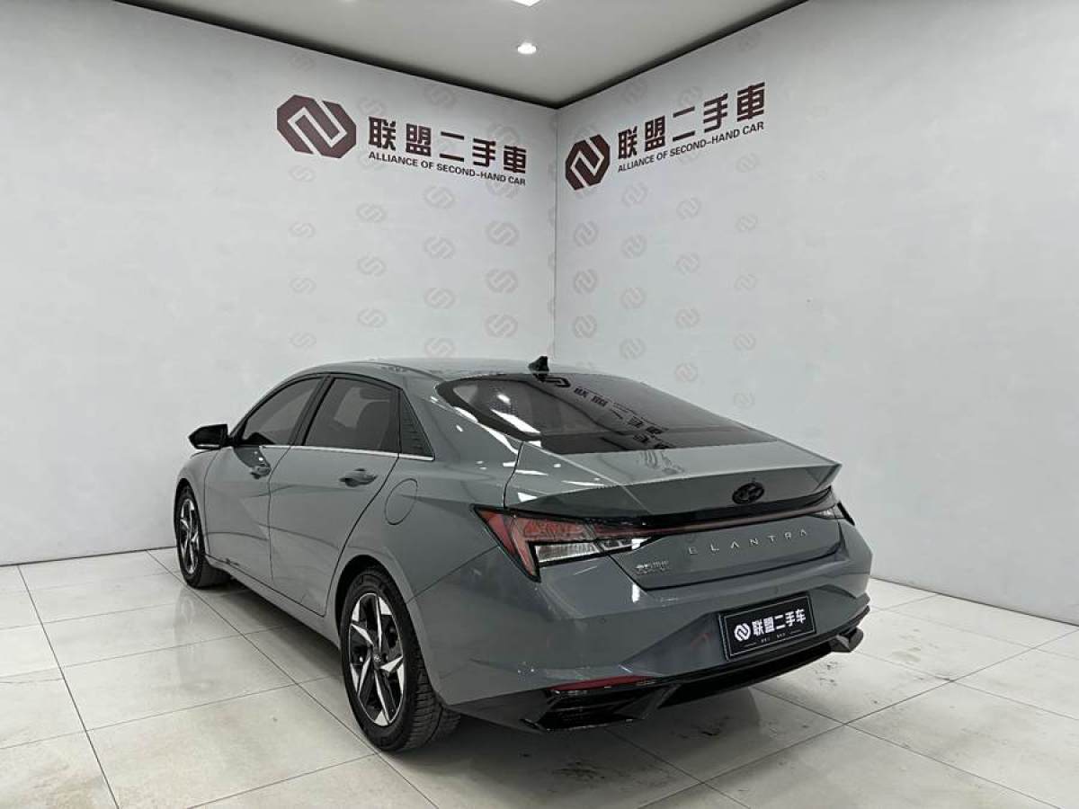 現(xiàn)代 伊蘭特  2021款 1.5L LUX尊貴版圖片