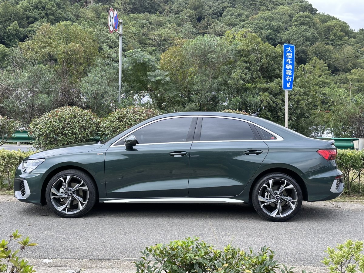 奧迪 奧迪A3  2022款 A3L Limousine 35 TFSI 時尚運(yùn)動型圖片