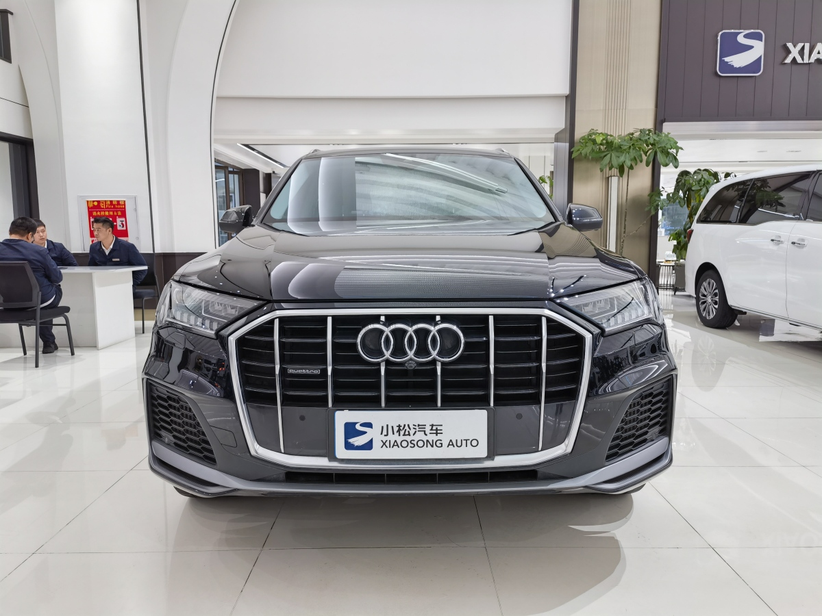 奧迪 奧迪Q7  2023款 55 TFSI quattro S line運(yùn)動(dòng)型圖片