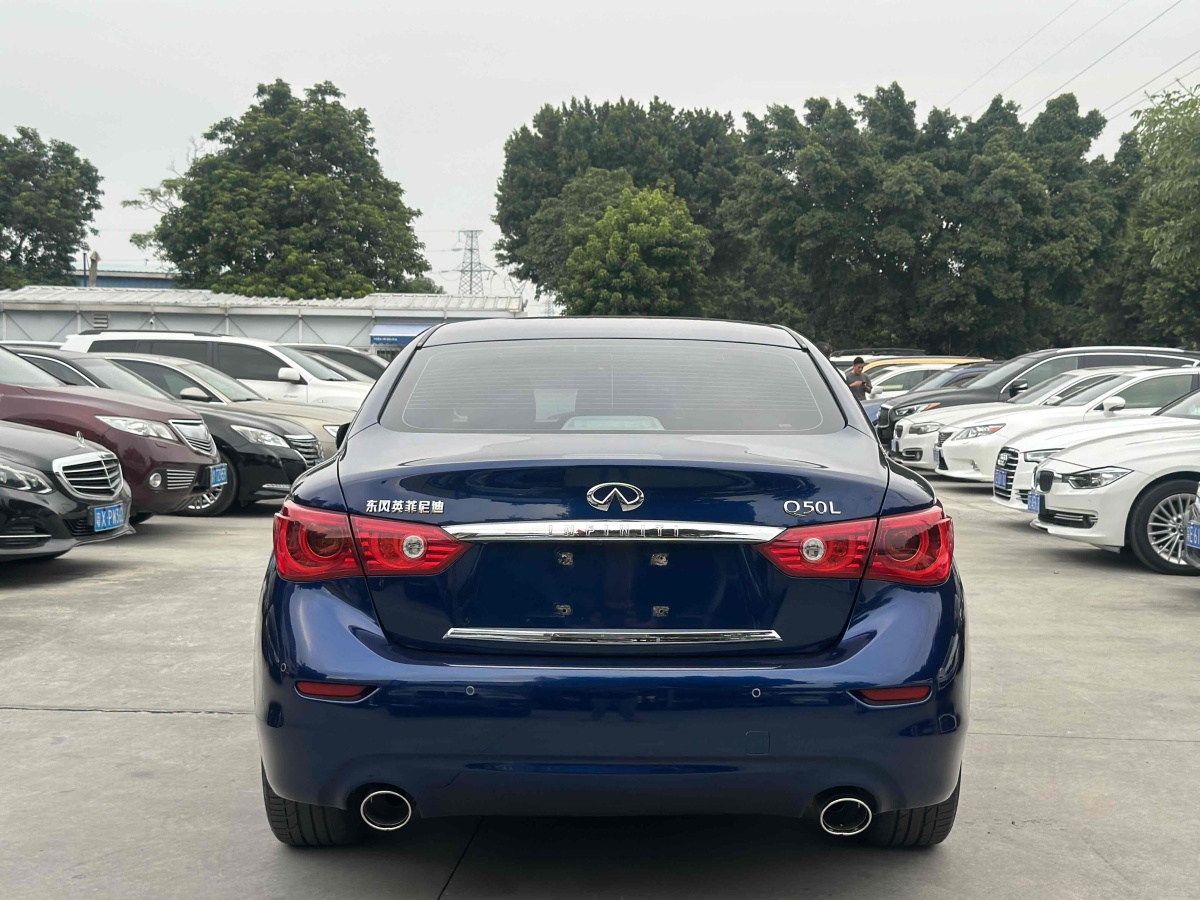 英菲尼迪 Q50L  2016款 2.0T 進(jìn)取版圖片