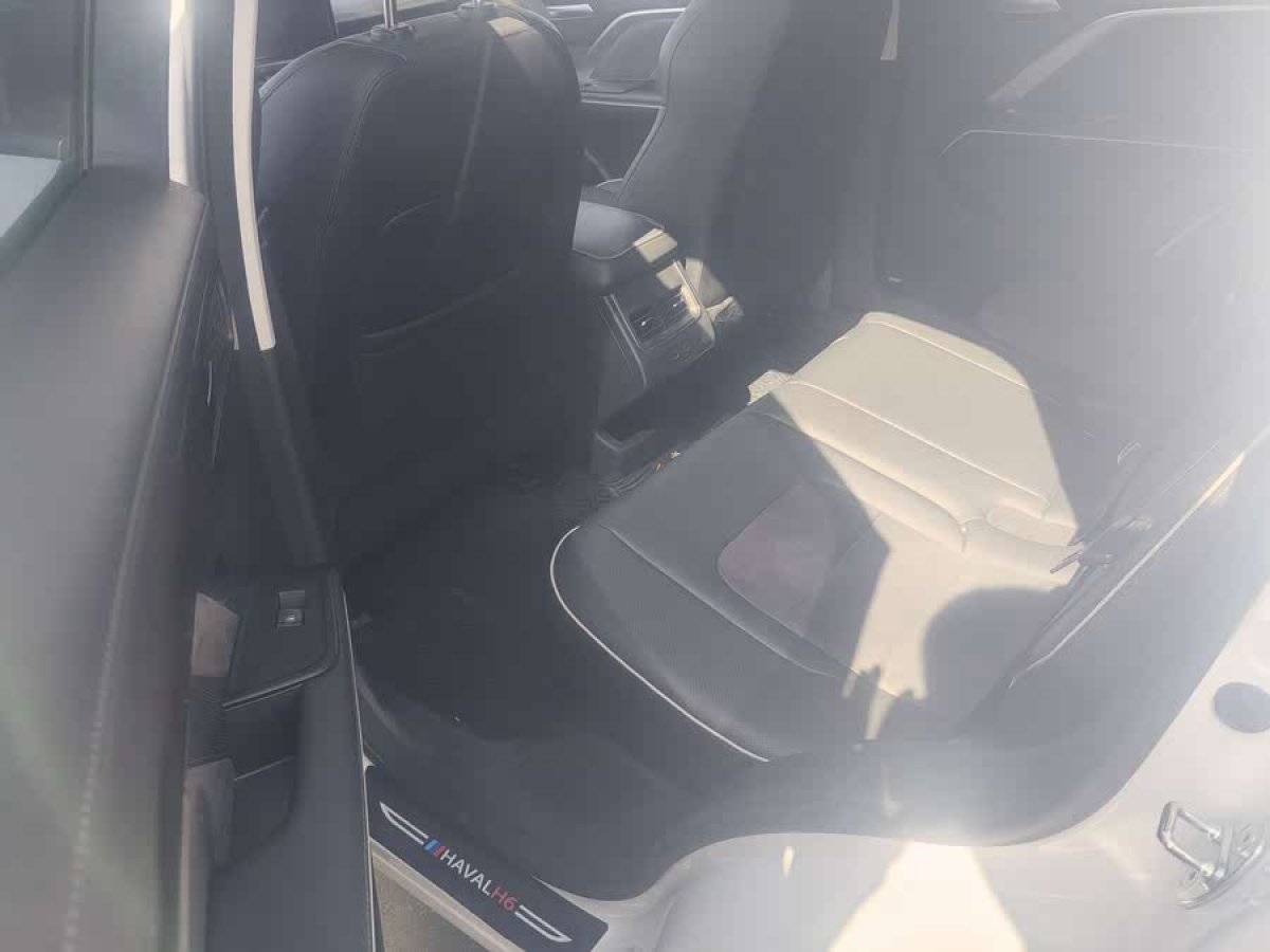 哈弗 H6  2024款 1.5T 兩驅(qū)Pro圖片