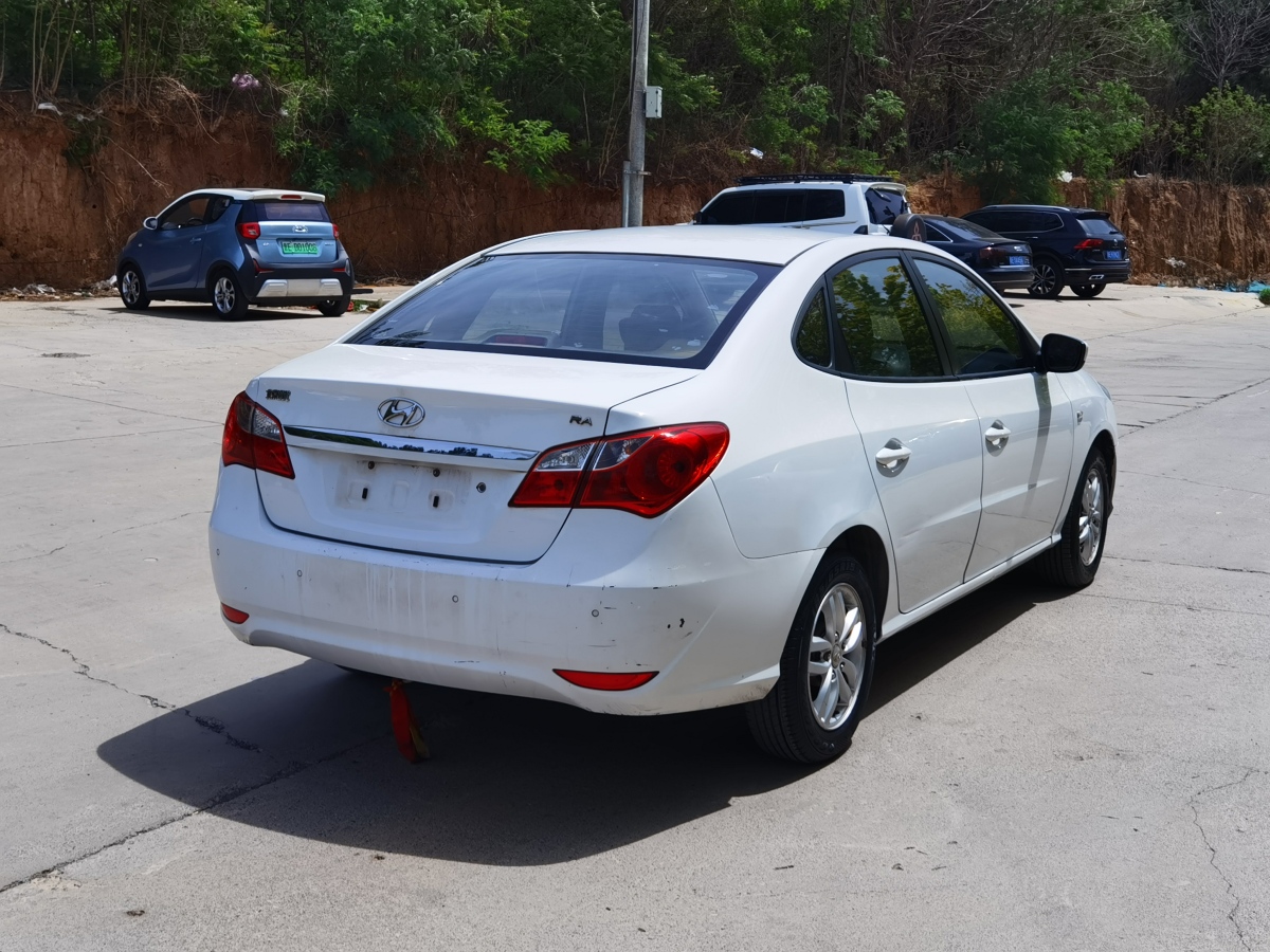 現(xiàn)代 悅動(dòng)  2011款 1.6L 自動(dòng)舒適型圖片