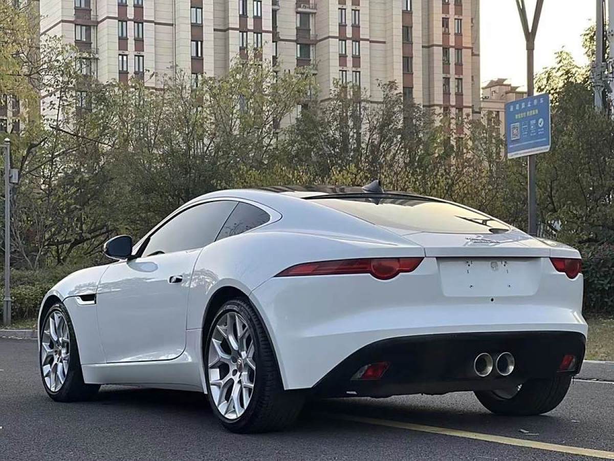 捷豹 F-TYPE  2016款 3.0T 硬頂版圖片