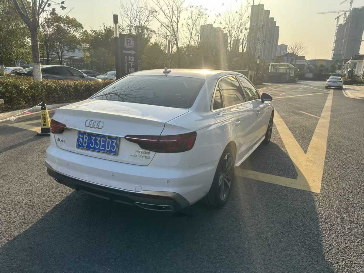 奧迪 奧迪A4L  2023款 40 TFSI 時(shí)尚動感型圖片