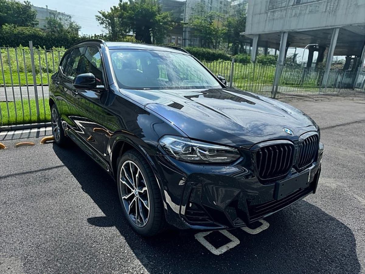 寶馬 寶馬X3  2022款 xDrive30i 領(lǐng)先型 M曜夜套裝圖片