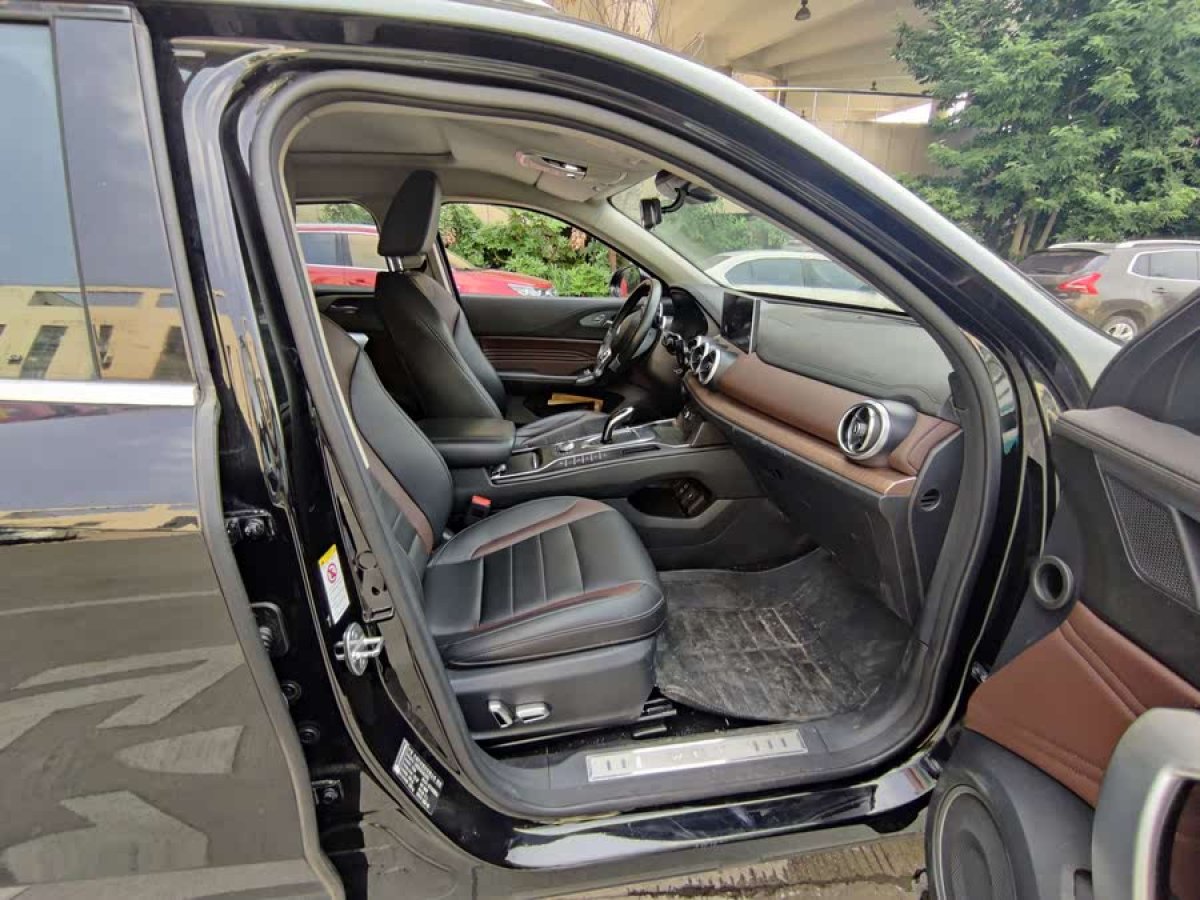 WEY VV5  2020款 1.5T 兩驅(qū)智先鋒圖片