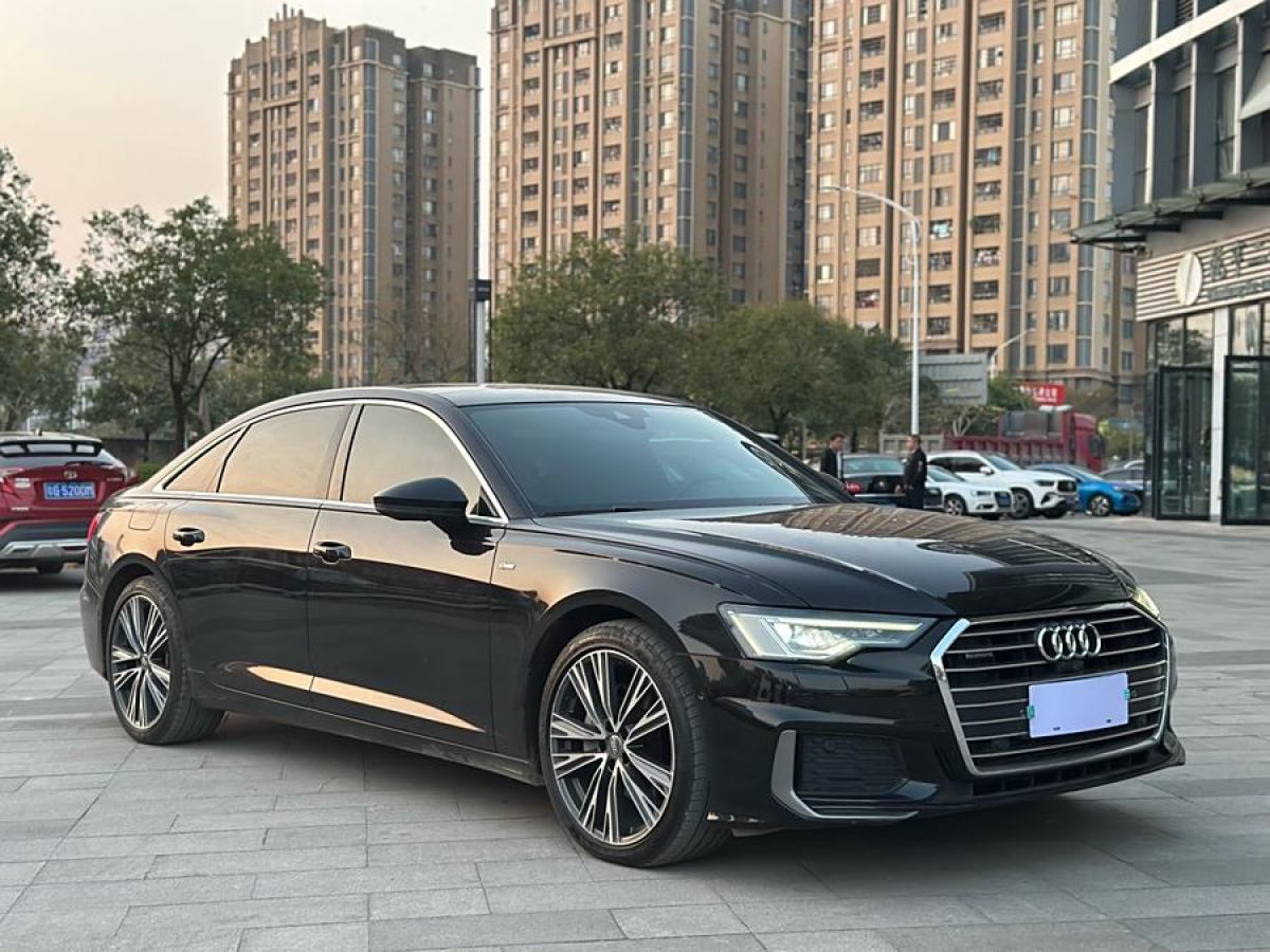 奧迪 奧迪A6L  2021款 45 TFSI quattro 臻選動(dòng)感型圖片