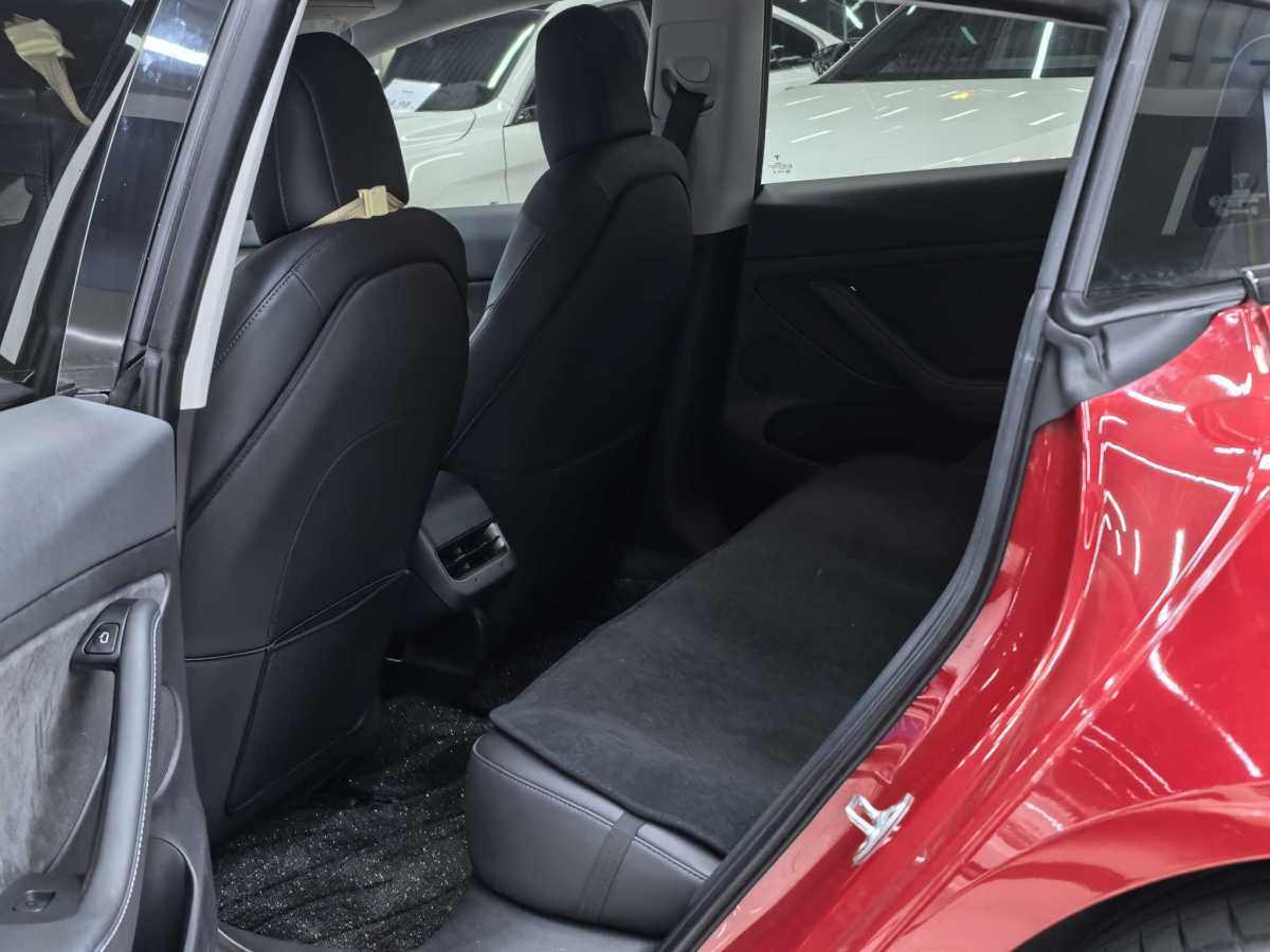 特斯拉 Model 3  2021款 改款 標(biāo)準(zhǔn)續(xù)航后驅(qū)升級(jí)版圖片