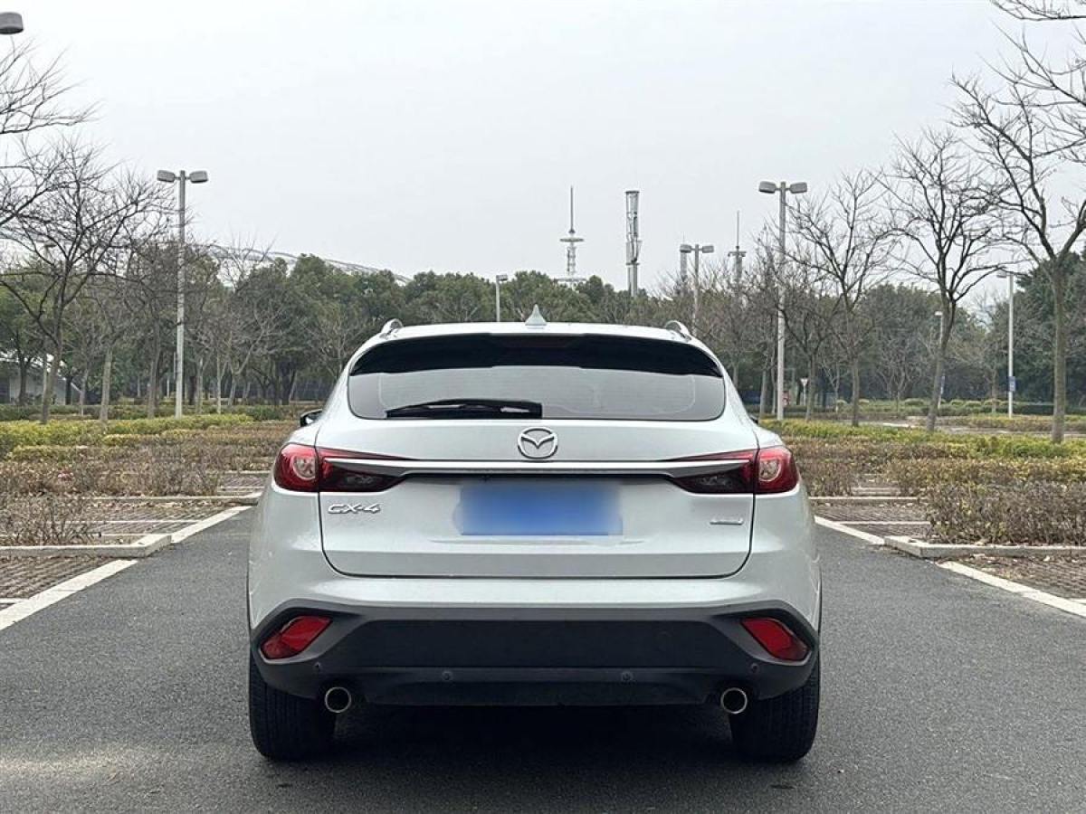 馬自達 CX-4  2016款 2.0L 自動兩驅(qū)藍天探索版圖片