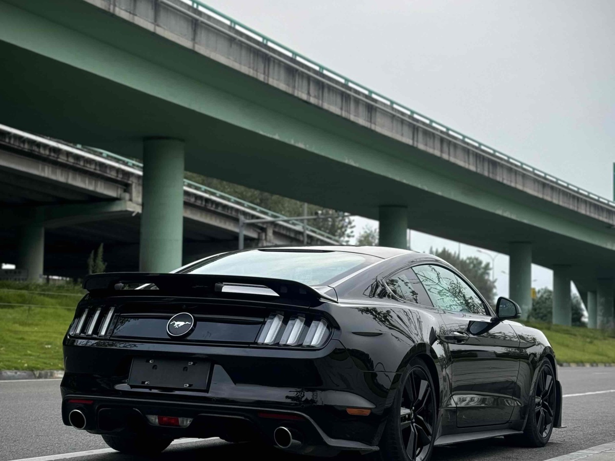 2016年9月福特 Mustang  2016款 2.3T 運動版