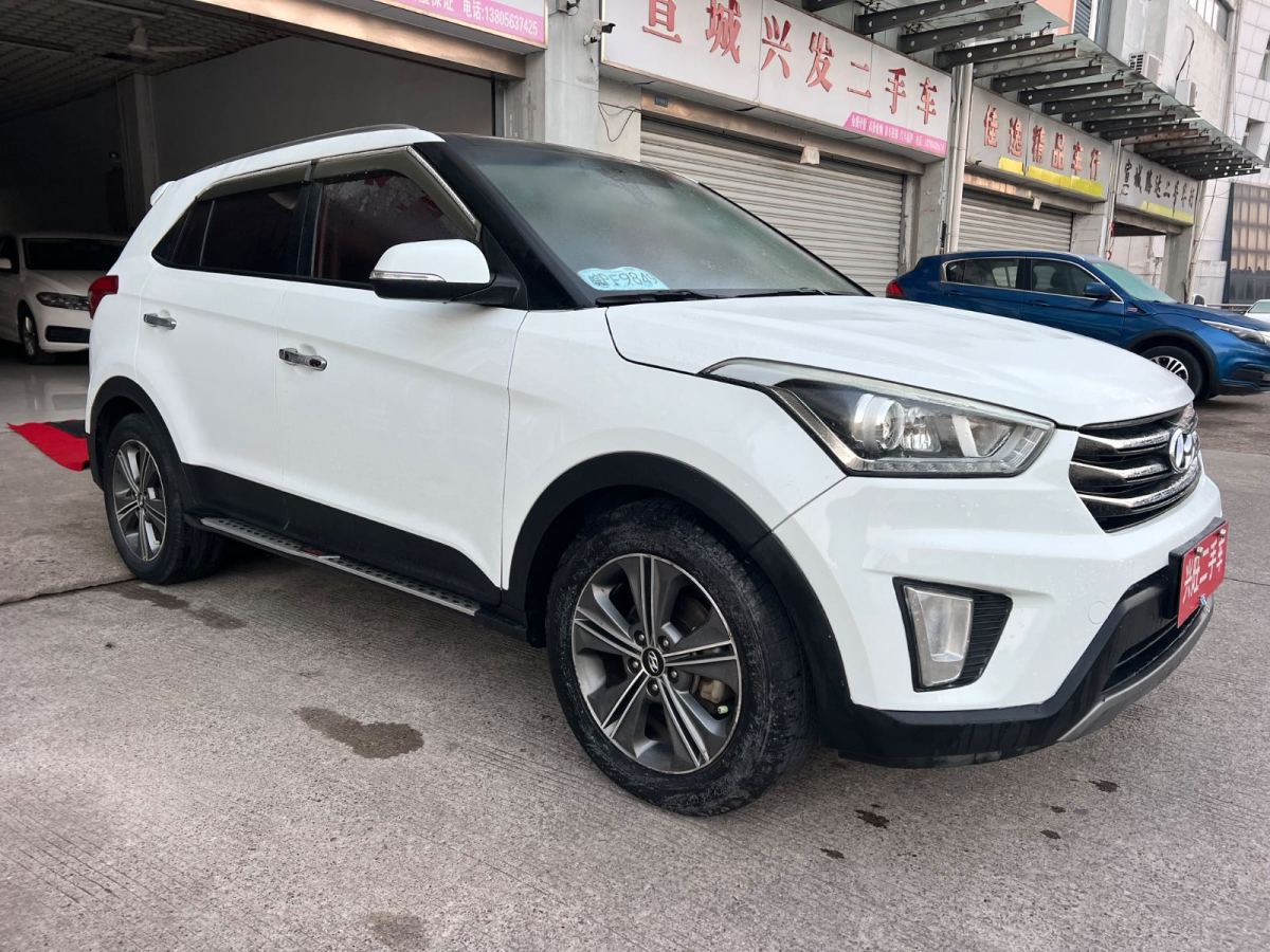 現(xiàn)代 ix25  2015款 1.6L 自動兩驅(qū)尊貴型DLX圖片