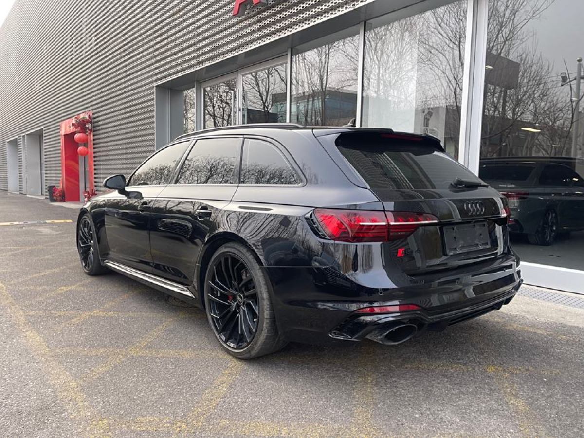 奧迪 奧迪RS 4  2023款 RS4 Avant 黑曜版圖片