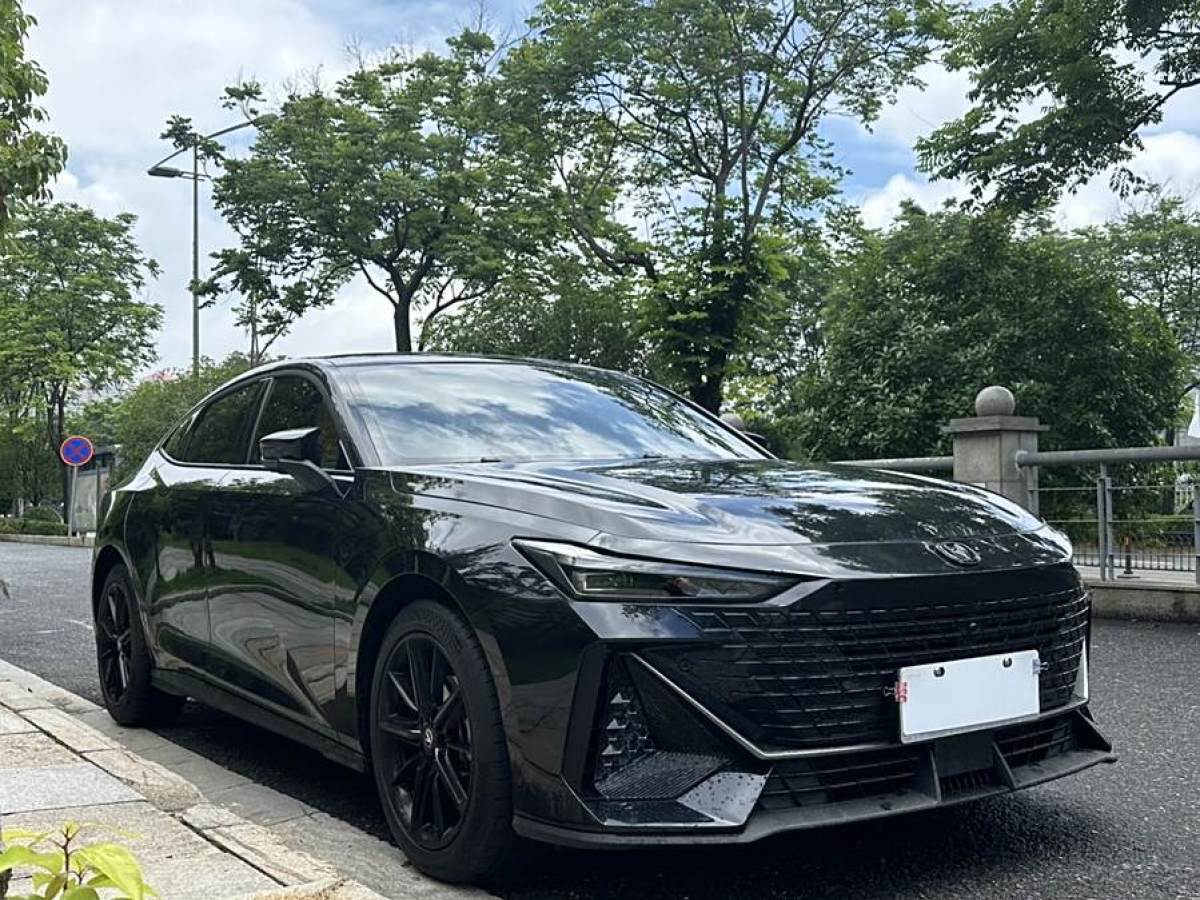 長安 長安UNI-V  2022款 1.5T 尊貴型圖片