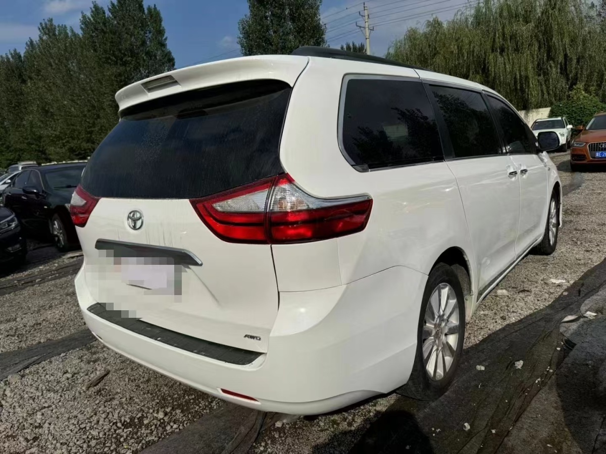 豐田 塞納  2015款 3.5L 四驅(qū)L圖片