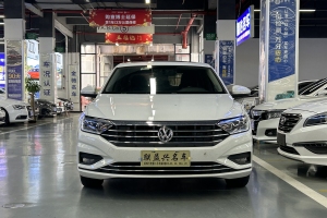 速腾 大众 200TSI DSG舒适型 国VI