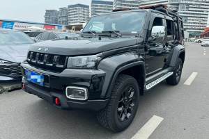 BJ40 北京 2.0D 自動四驅(qū)刀鋒英雄版?zhèn)b客型