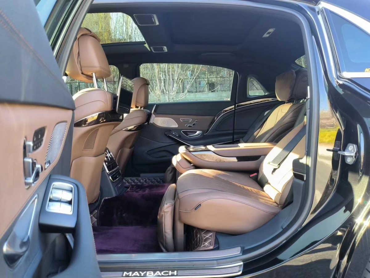 2018年11月奔驰 迈巴赫S级  2019款  改款 S 450 4MATIC