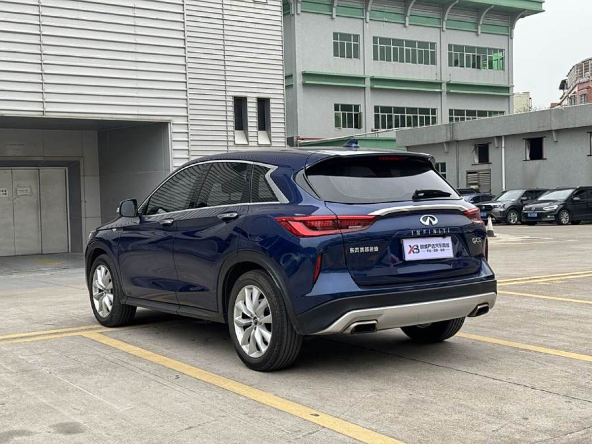 英菲尼迪 QX50  2018款 2.0T 兩驅(qū)菁英版圖片