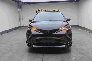 賽那SIENNA 豐田 2.5L混動 尊貴版