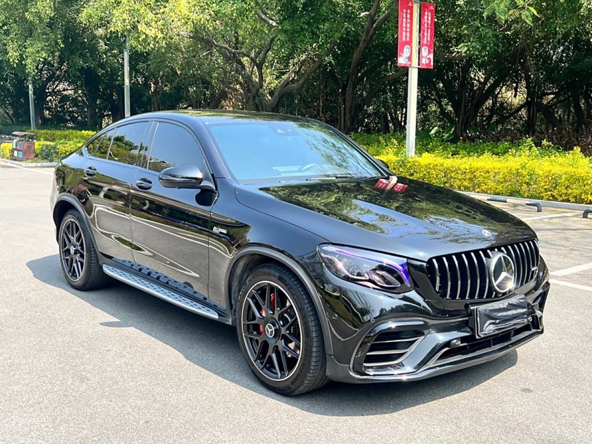 奔馳 奔馳GLC  2022款 改款 GLC 260 4MATIC 轎跑SUV圖片