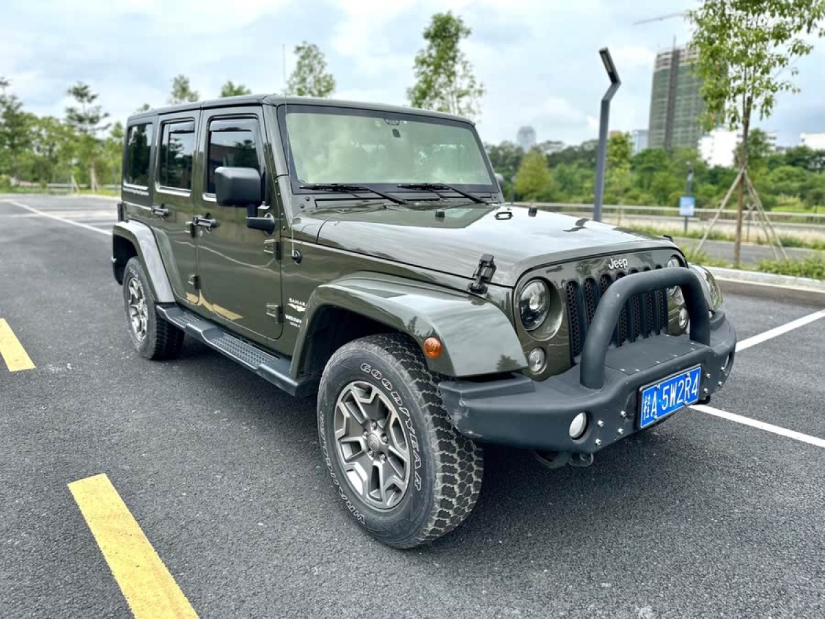 Jeep 牧馬人  2015款 3.0L Sahara 四門舒享版圖片
