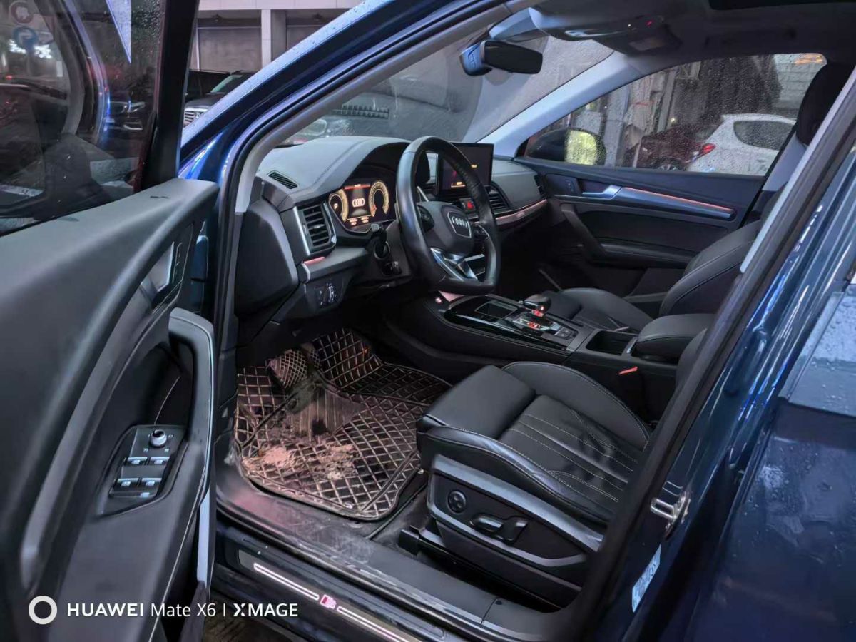 奧迪 奧迪Q5 e-tron  2022款 40 e-tron 星耀型 機(jī)甲套裝圖片