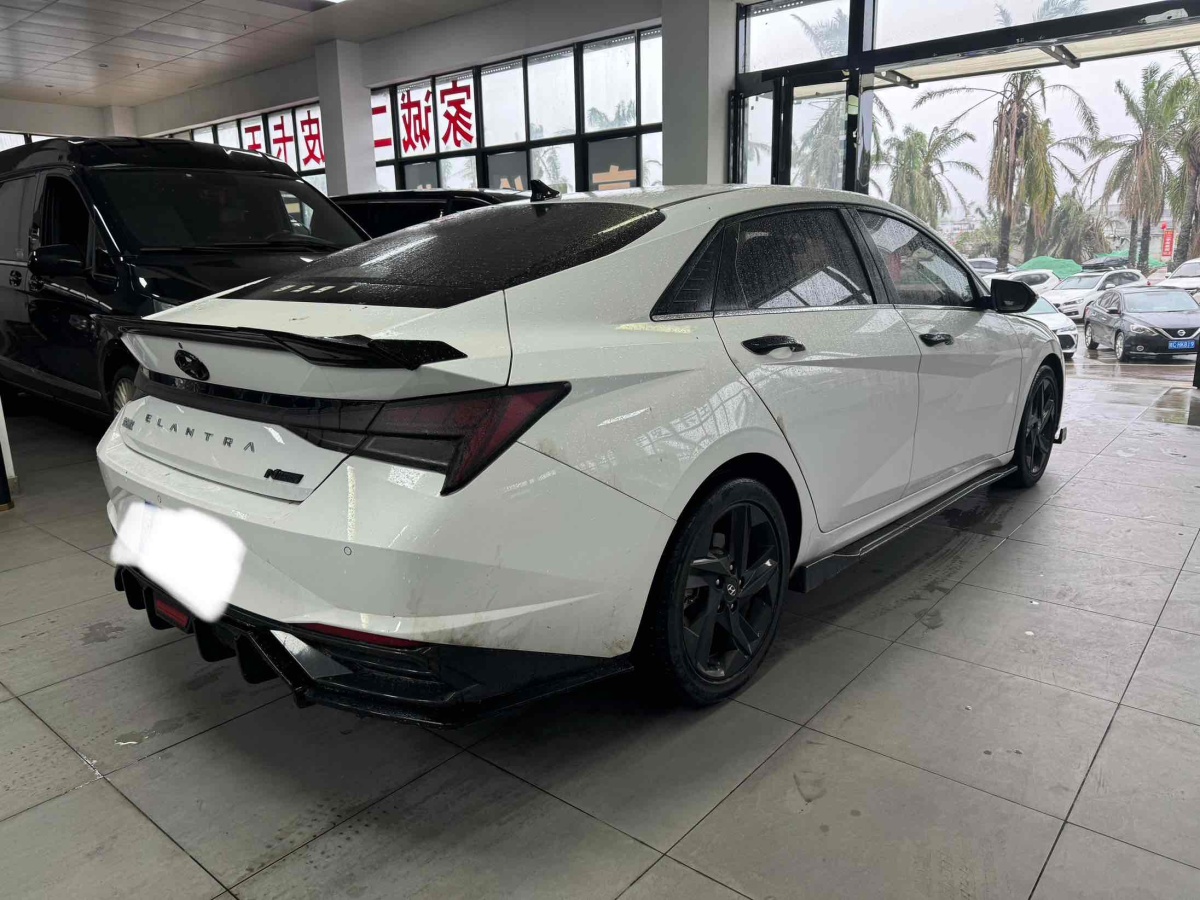 現(xiàn)代 伊蘭特  2021款 1.5L LUX尊貴版圖片