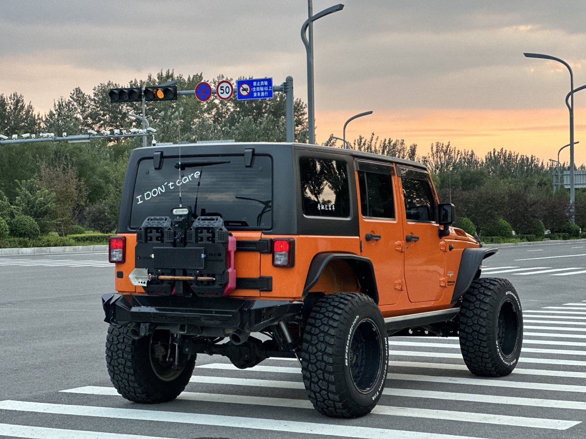 2013年7月Jeep 牧馬人  2012款 3.6L Sahara 四門版