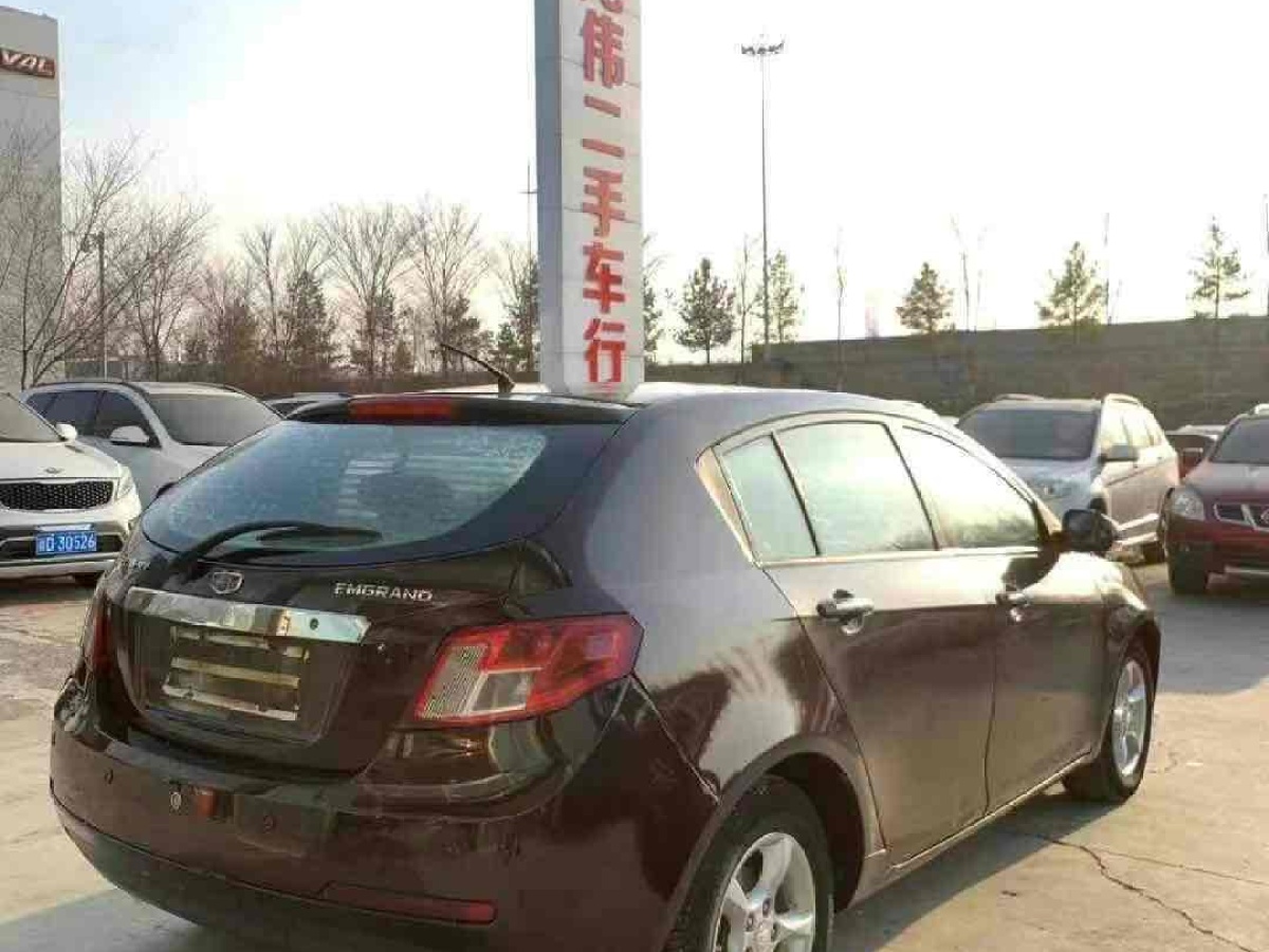 吉利 經(jīng)典帝豪  2012款 兩廂 1.8L CVT豪華型圖片