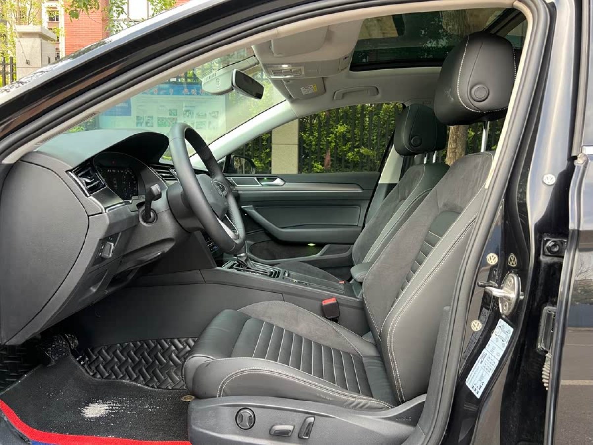 大眾 邁騰  2020款 330TSI DSG 領(lǐng)先型圖片