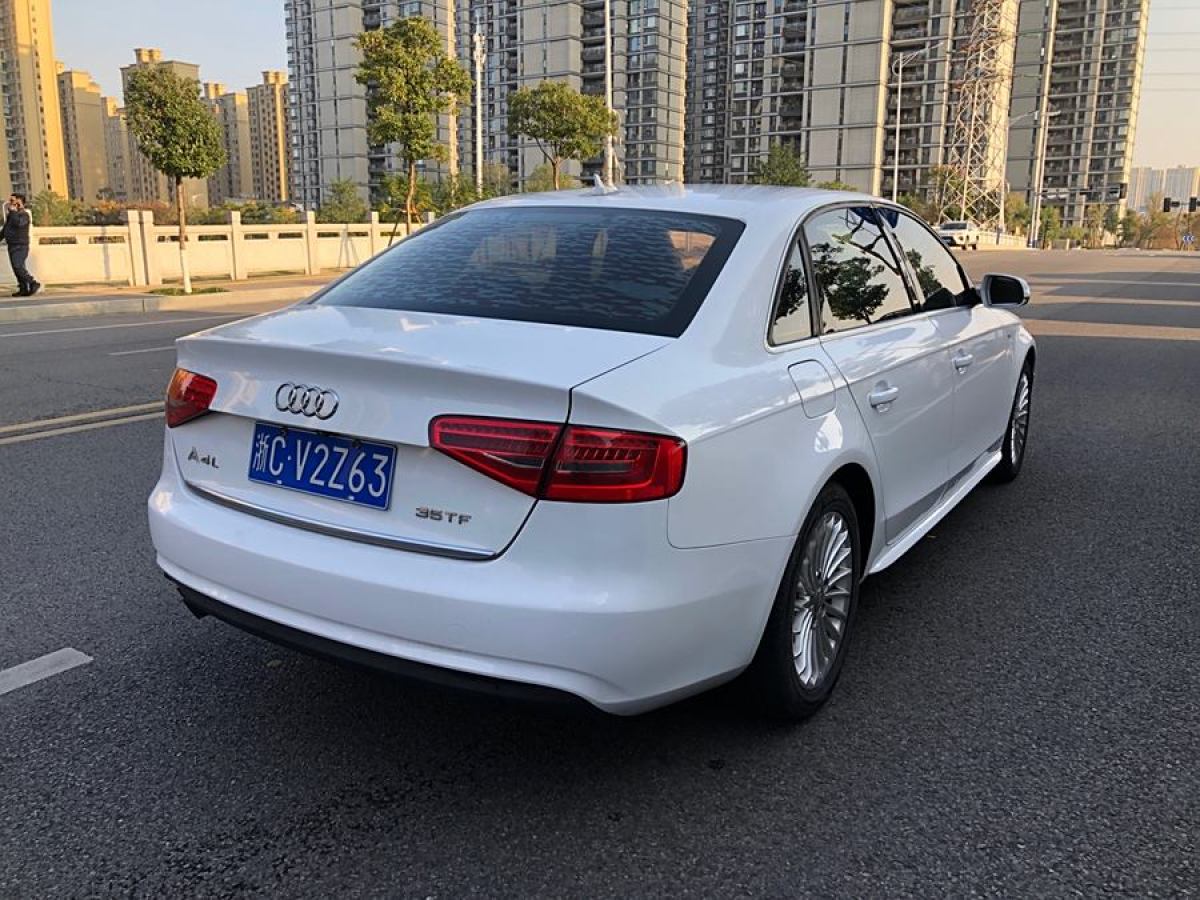 奧迪 奧迪A4L  2013款 35 TFSI 自動技術(shù)型圖片