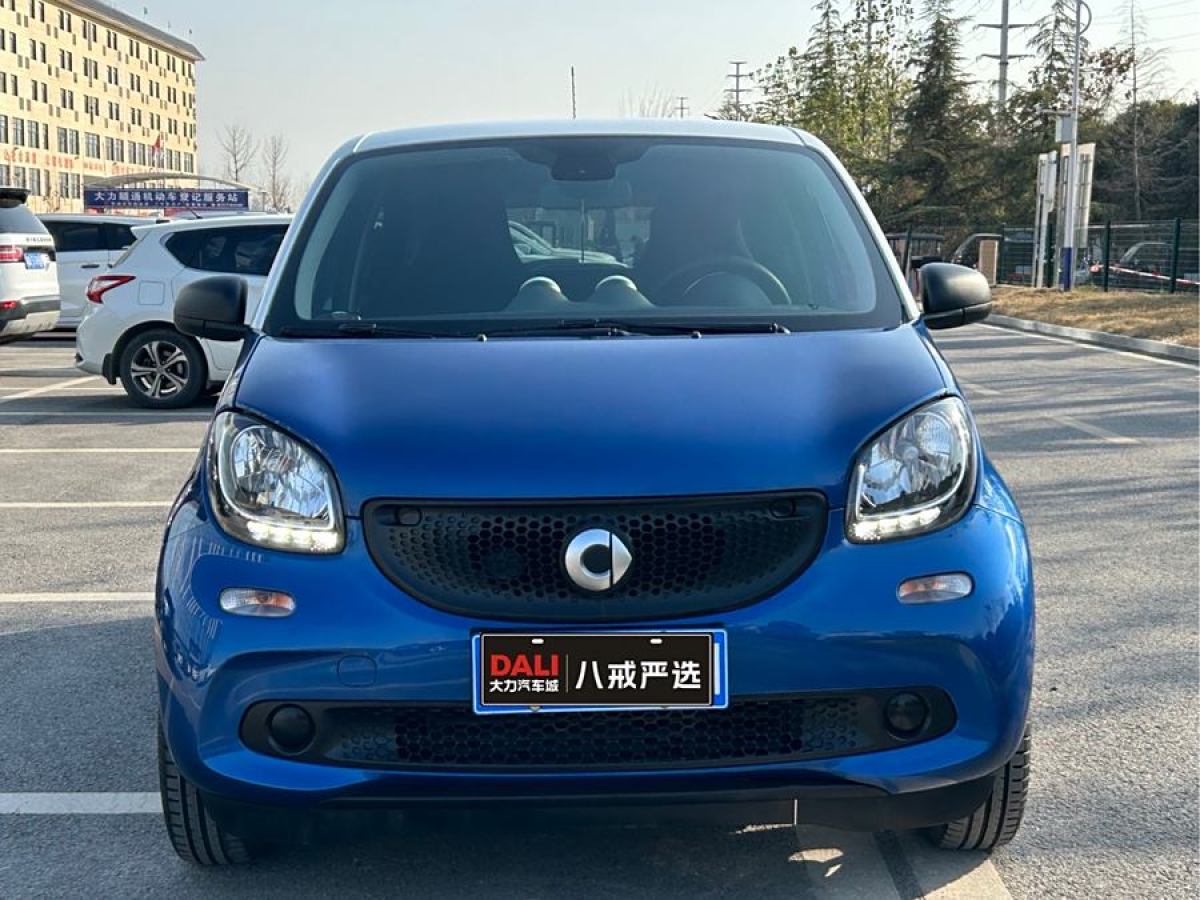 smart forfour  2018款 1.0L 52千瓦靈動(dòng)版圖片