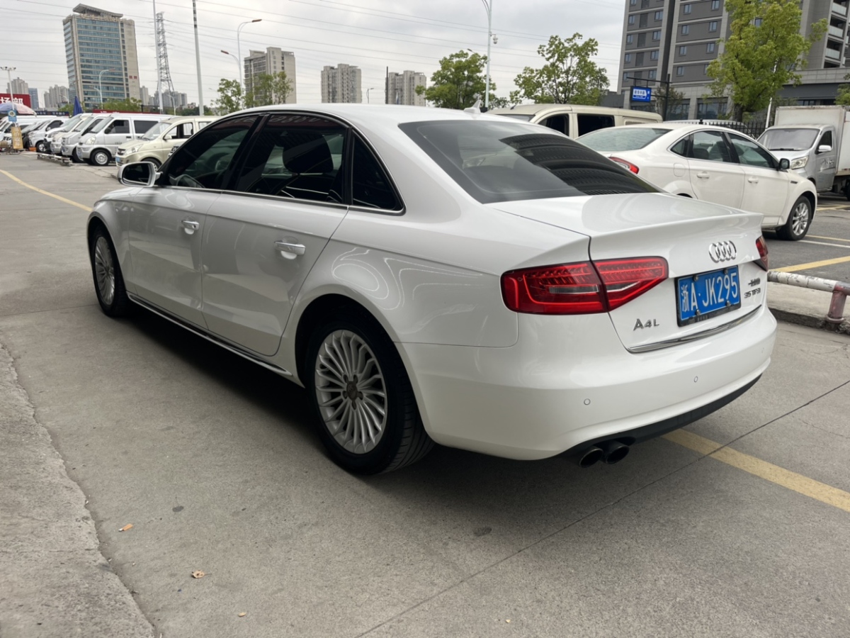 奧迪 奧迪A4L  2015款 35 TFSI 自動技術(shù)型圖片